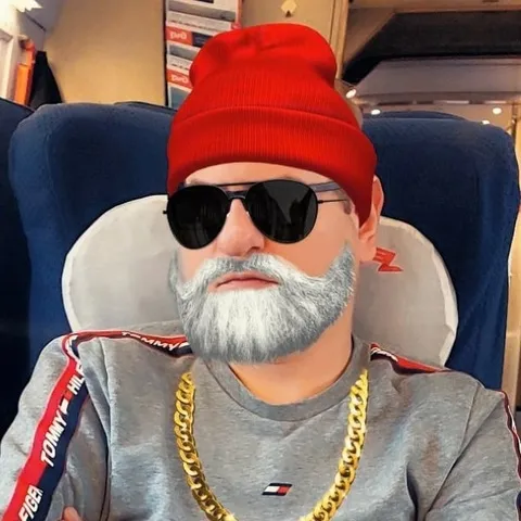 Михаил Иванов
