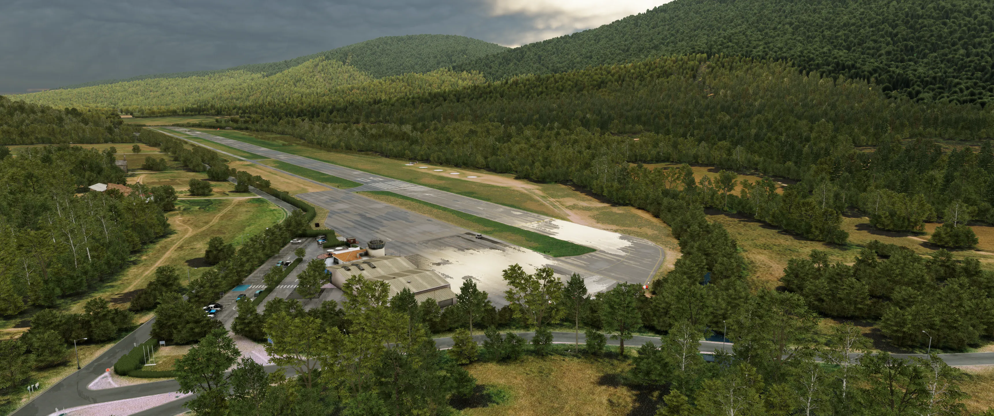 Аэропорт LFTZ ( Ла Моль, Франция )