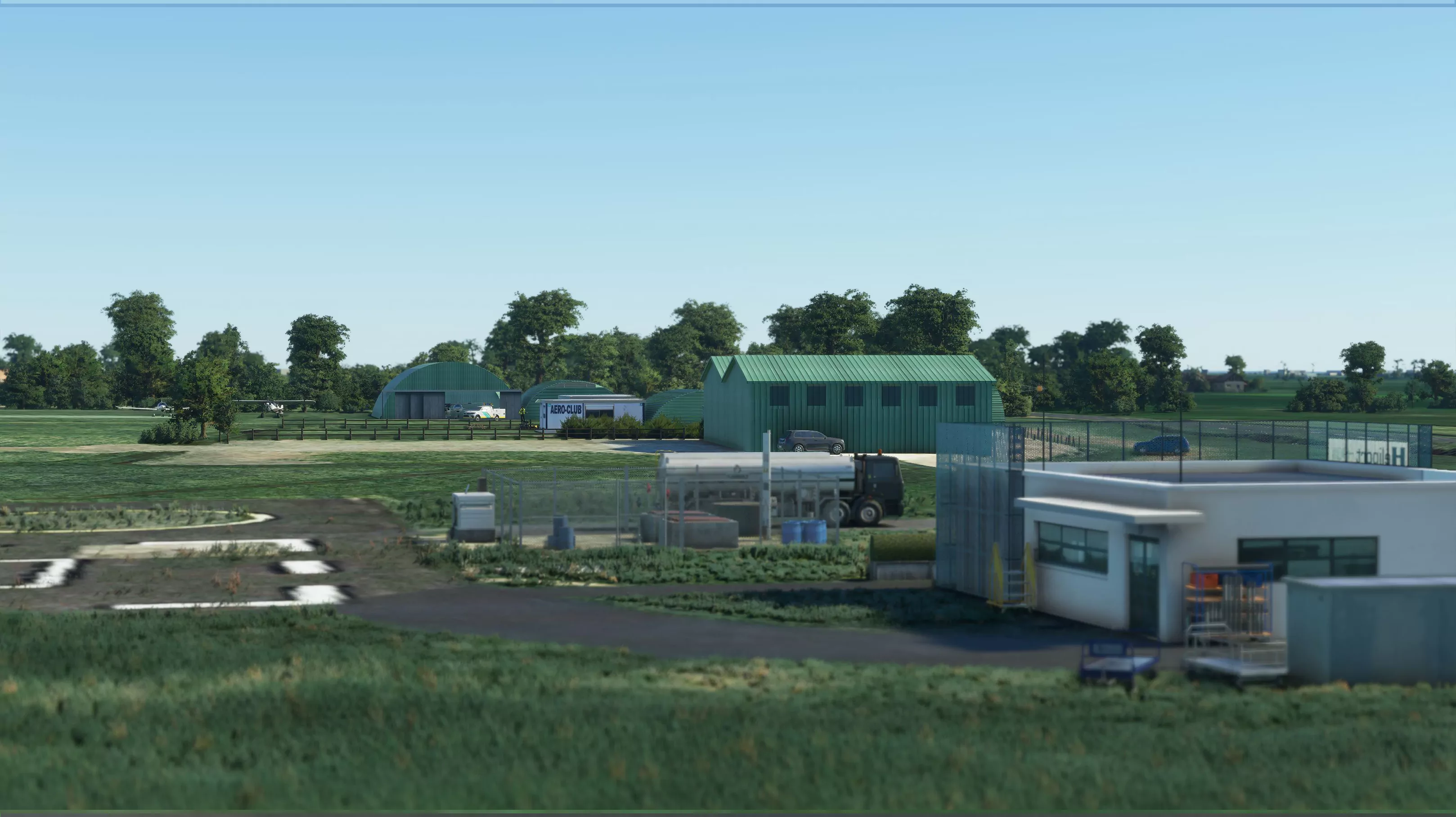 Аэродром LFFO ( Бовуар-сюр-Мер, Франция )