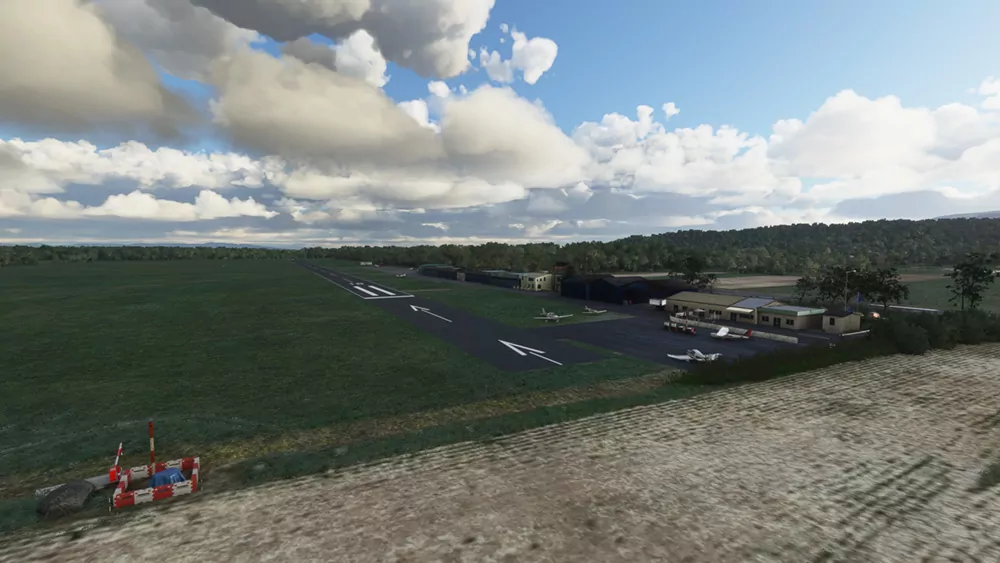 Аэропорт LIQL ( Лукка, Италия )