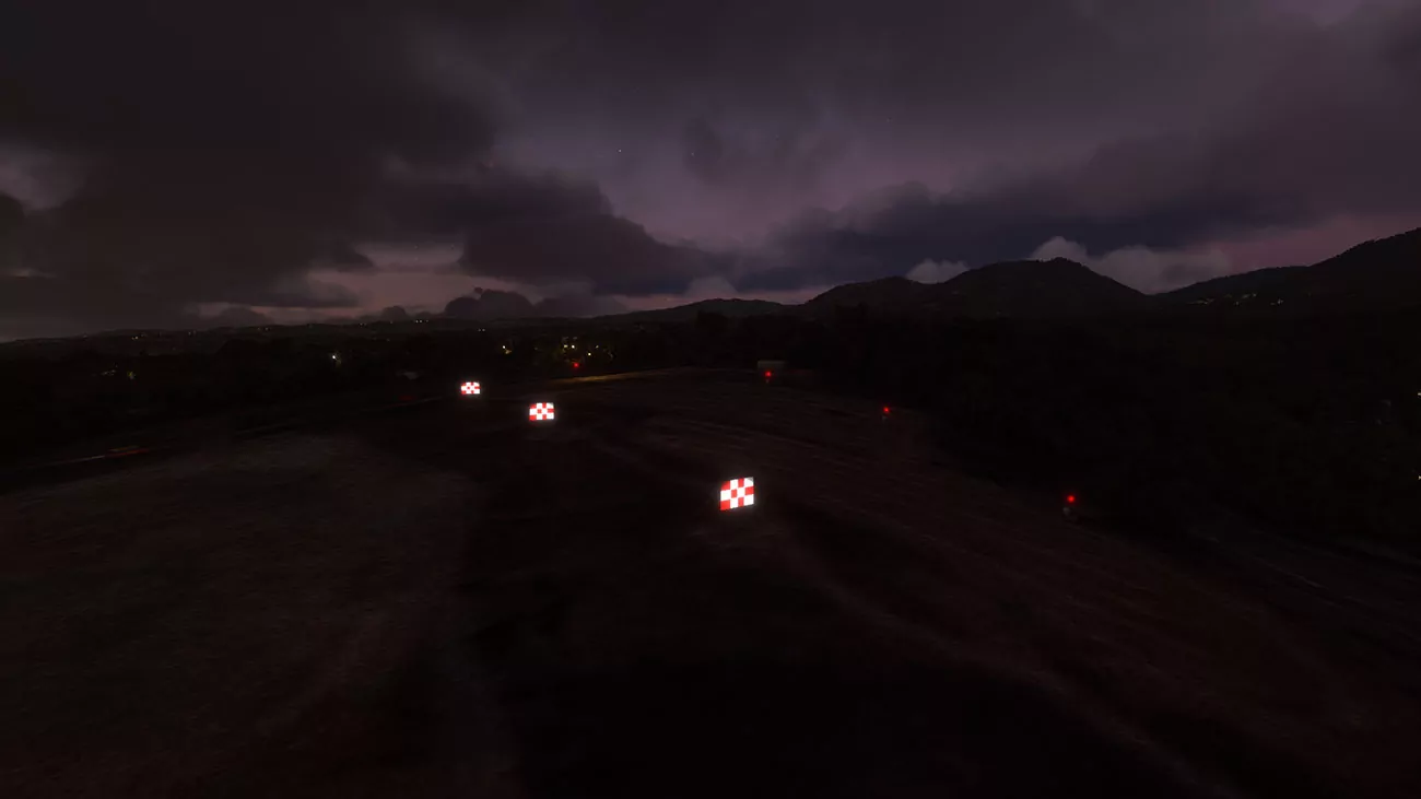 Аэропорт LICR ( Калабрия, Италия )