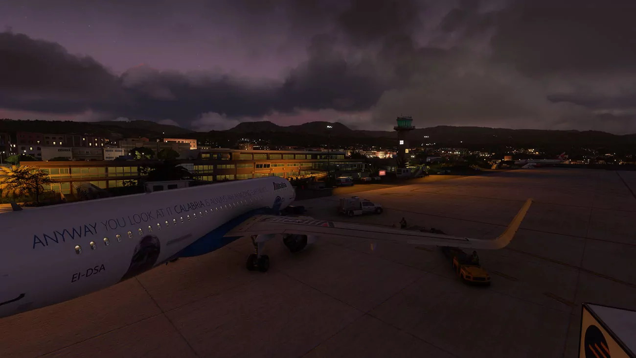 Аэропорт LICR ( Калабрия, Италия )