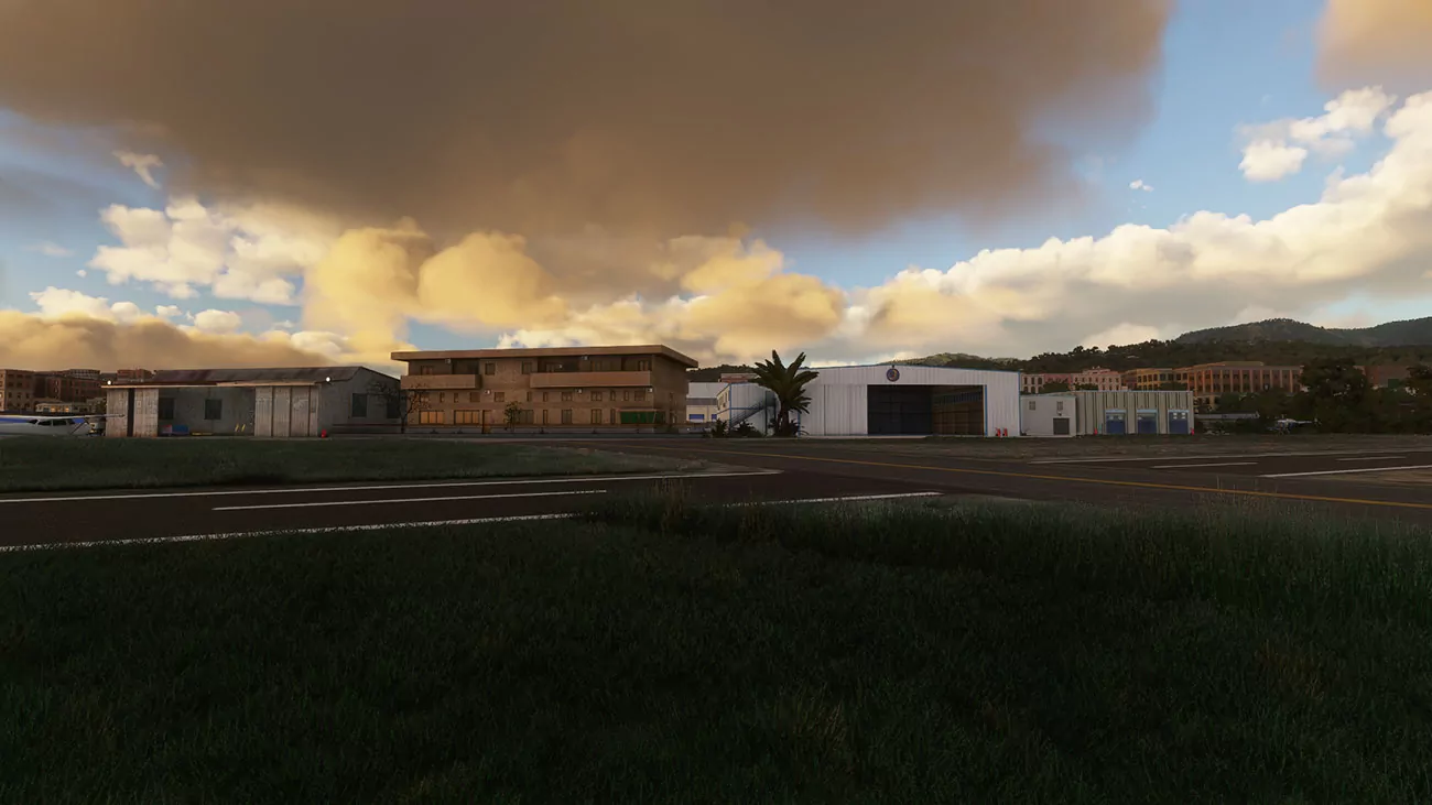 Аэропорт LICR ( Калабрия, Италия )