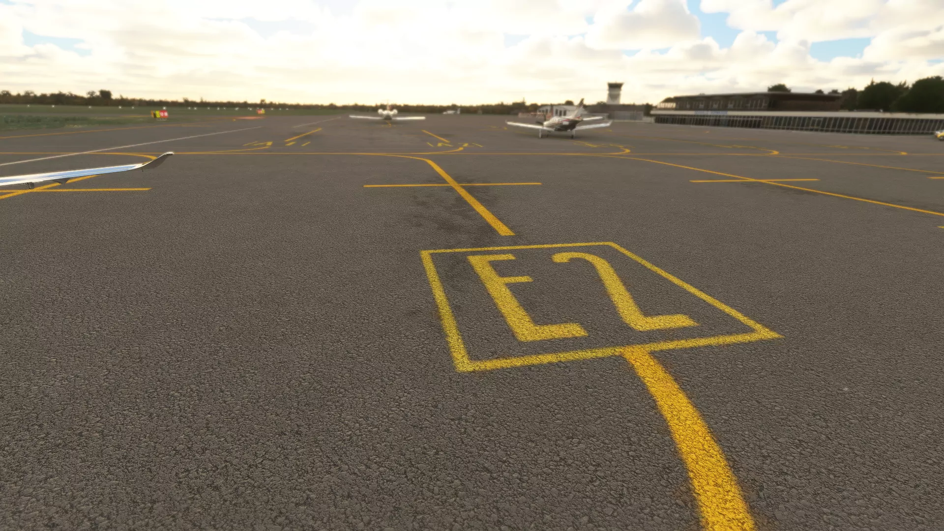 Аэропорт LFRG ( Довиль, Франция )