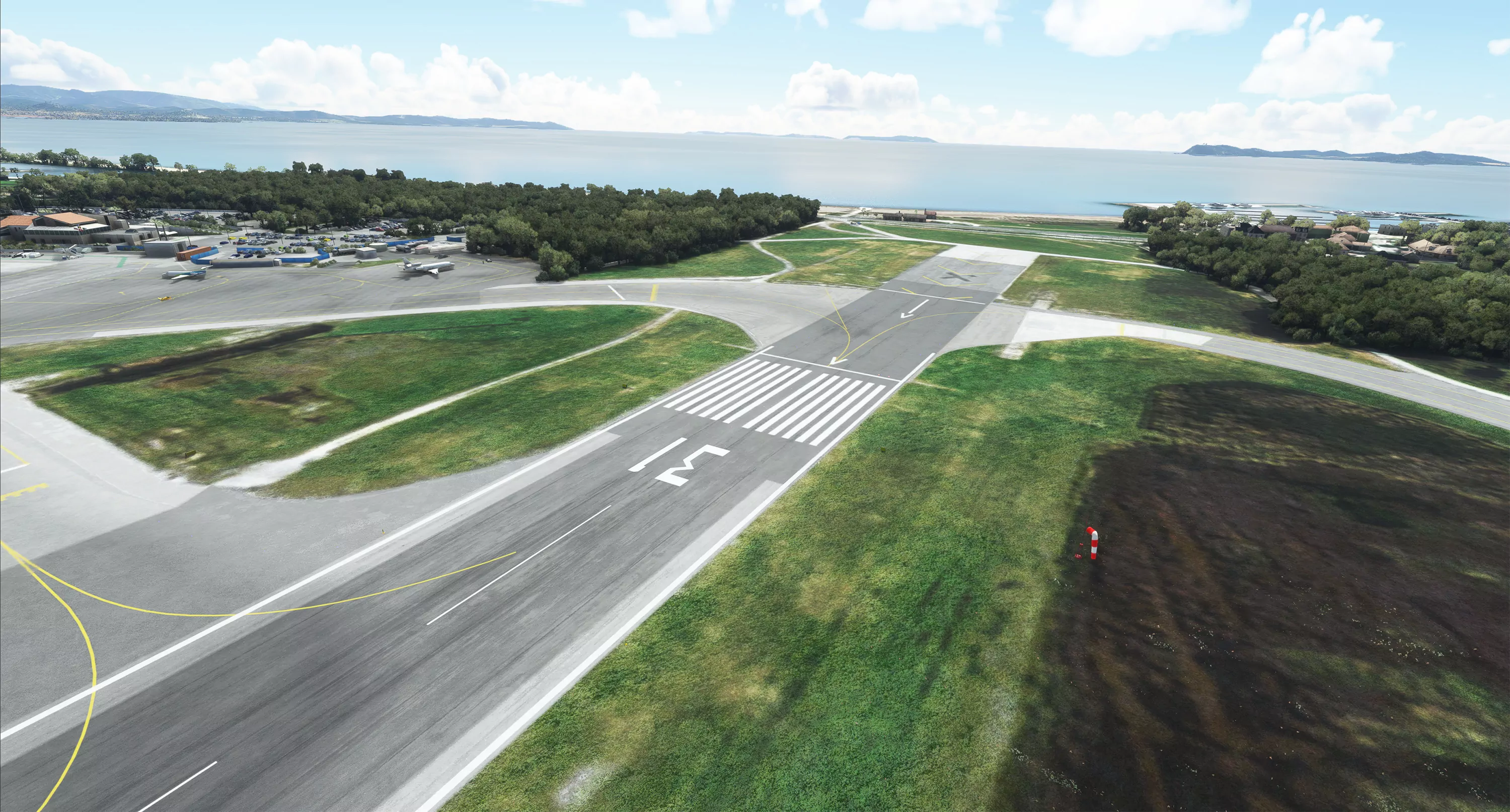 Аэропорт LFTH ( Тулон, Франция )