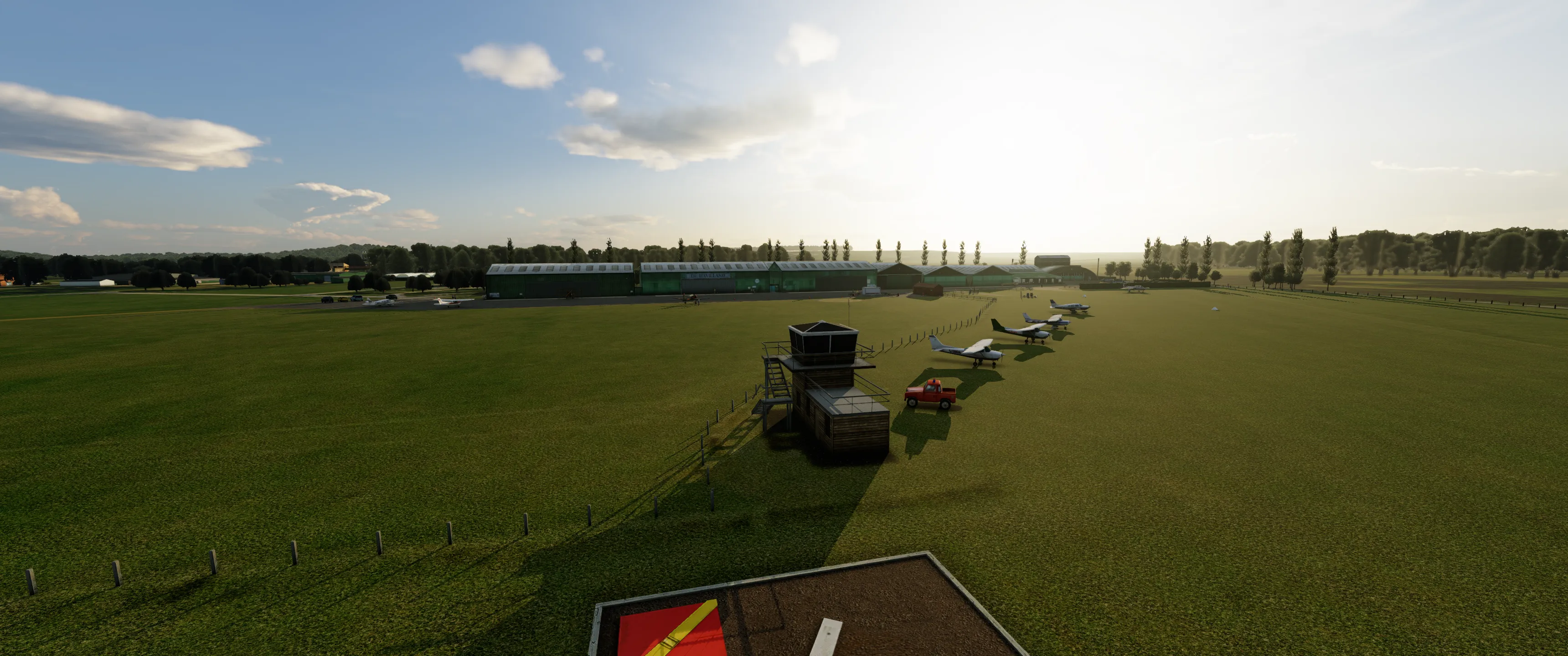 Аэродром EGTH ( Бедфорд, Великобритания )