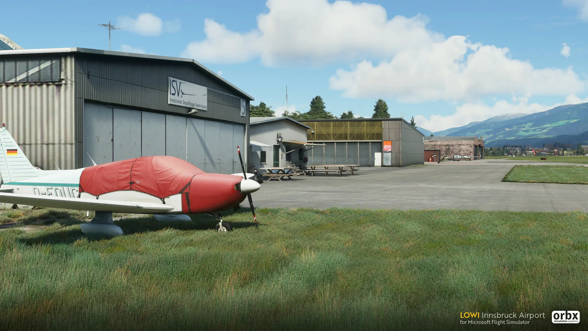 Аэропорт LOWI ( Иннсбрук, Австрия )