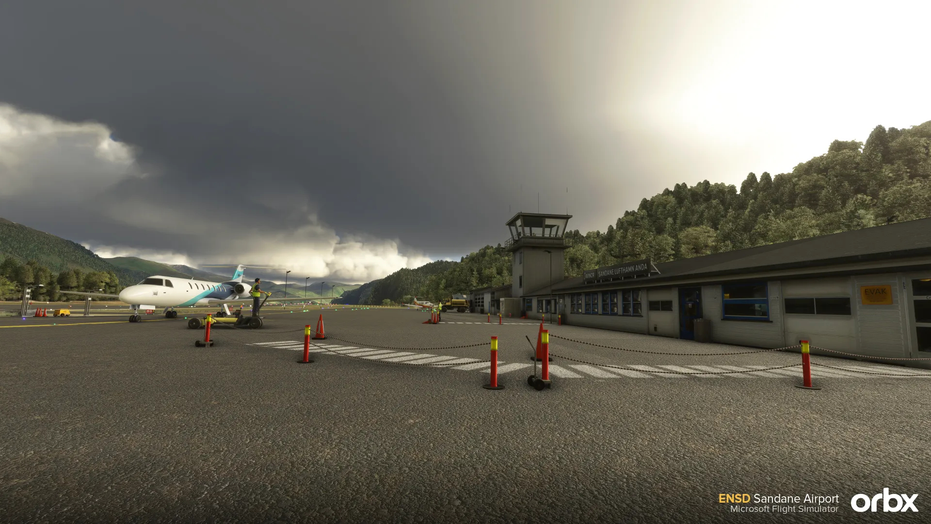 Аэропорт ENSD ( Сандане, Норвегия )