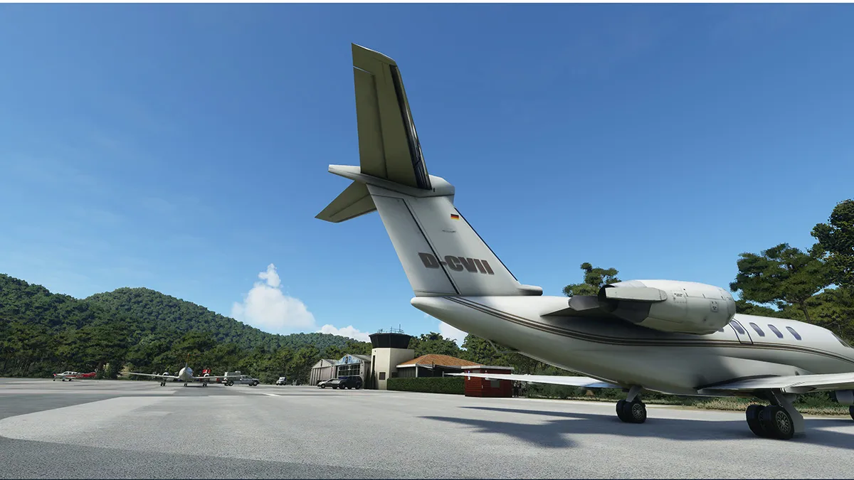 Аэропорт LFTZ ( Ла Моль, Франция )