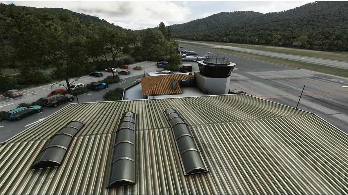 Аэропорт LFTZ ( Ла Моль, Франция )