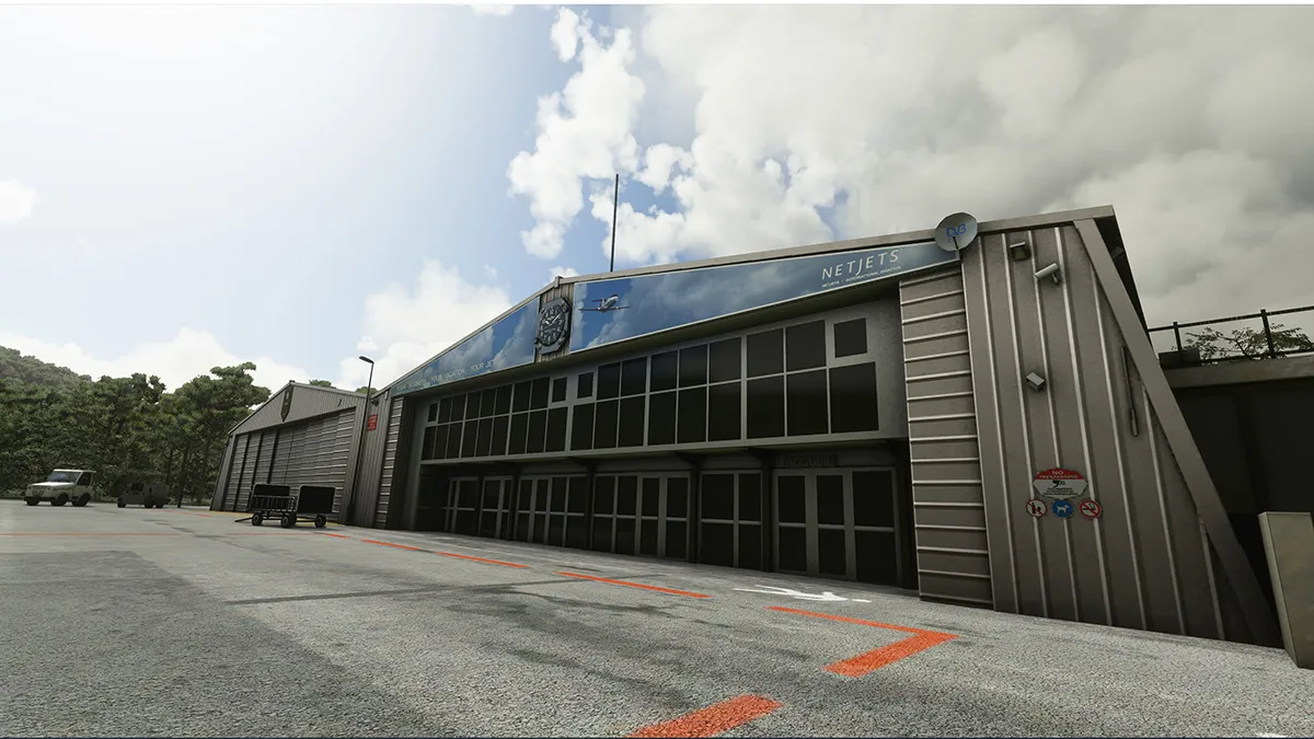 Аэропорт LFTZ ( Ла Моль, Франция )