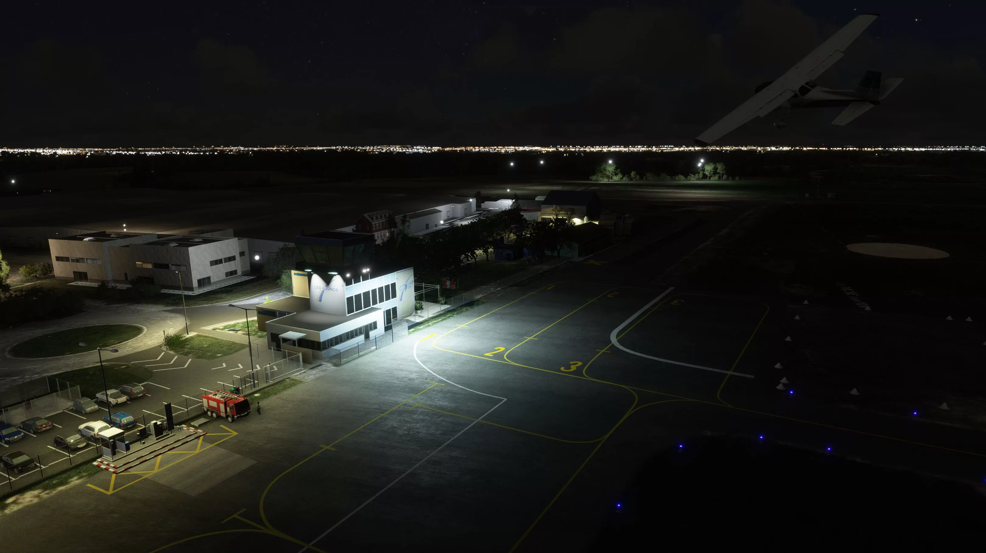 Аэропорт LFRI ( Лез Ажонк, Франция )