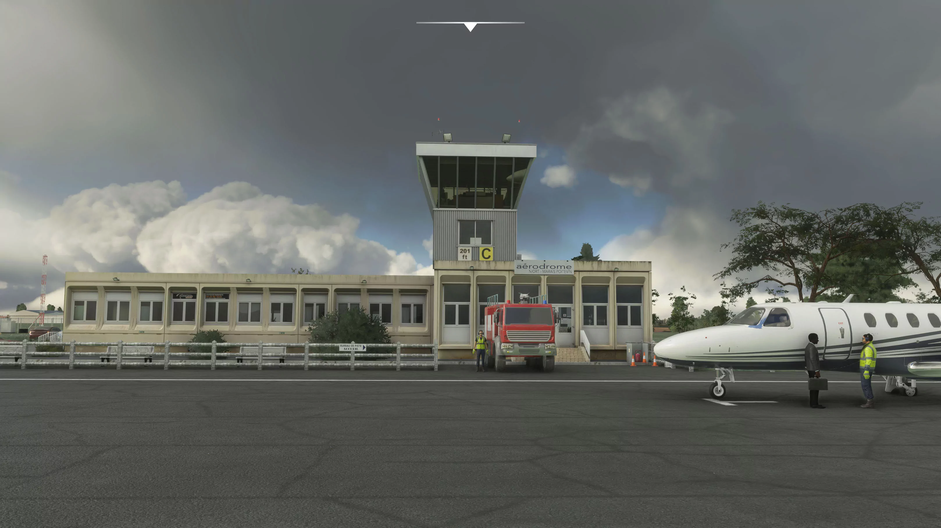 Аэродром LFBN ( Ньор, Франция )