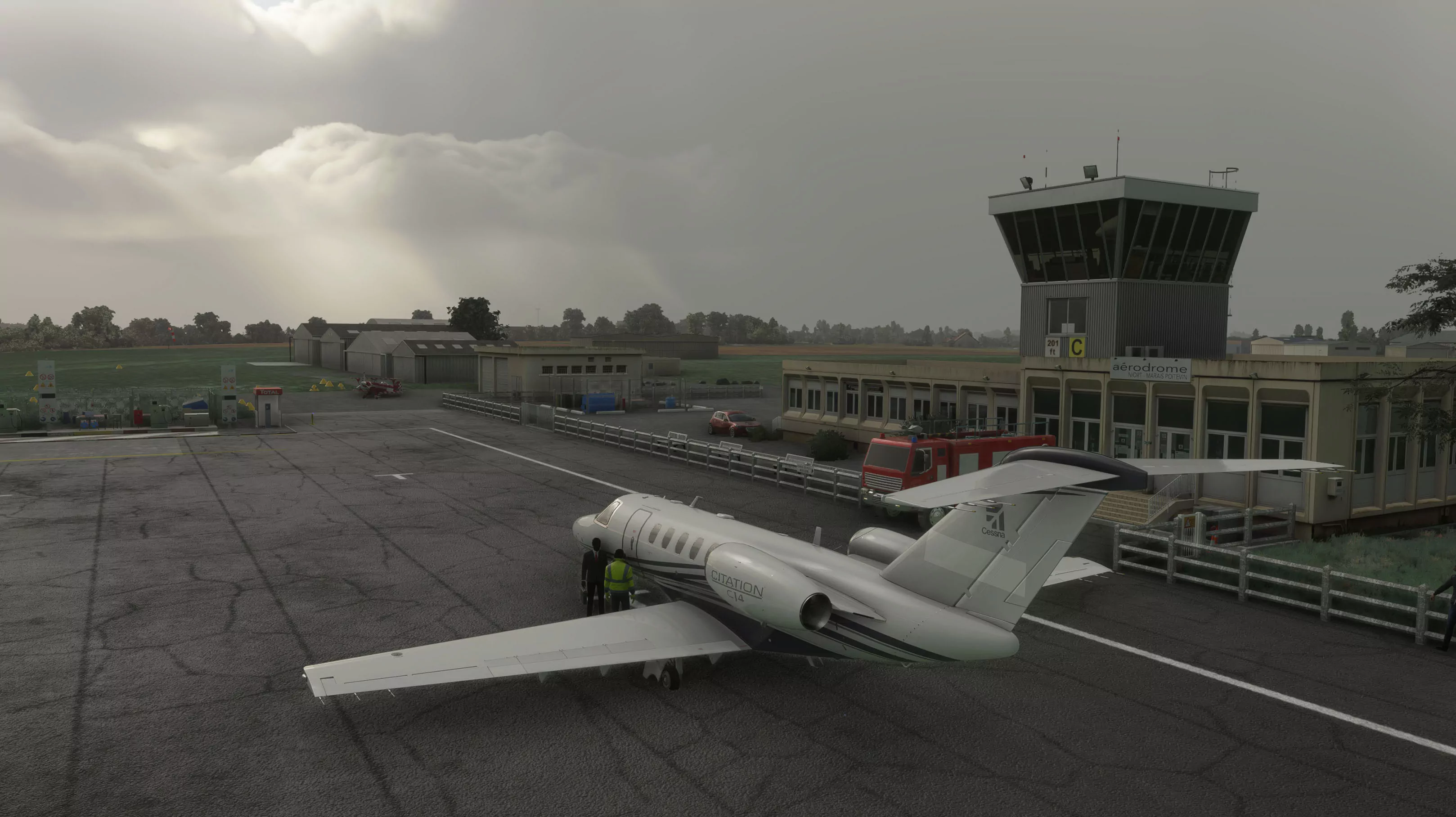 Аэродром LFBN ( Ньор, Франция )