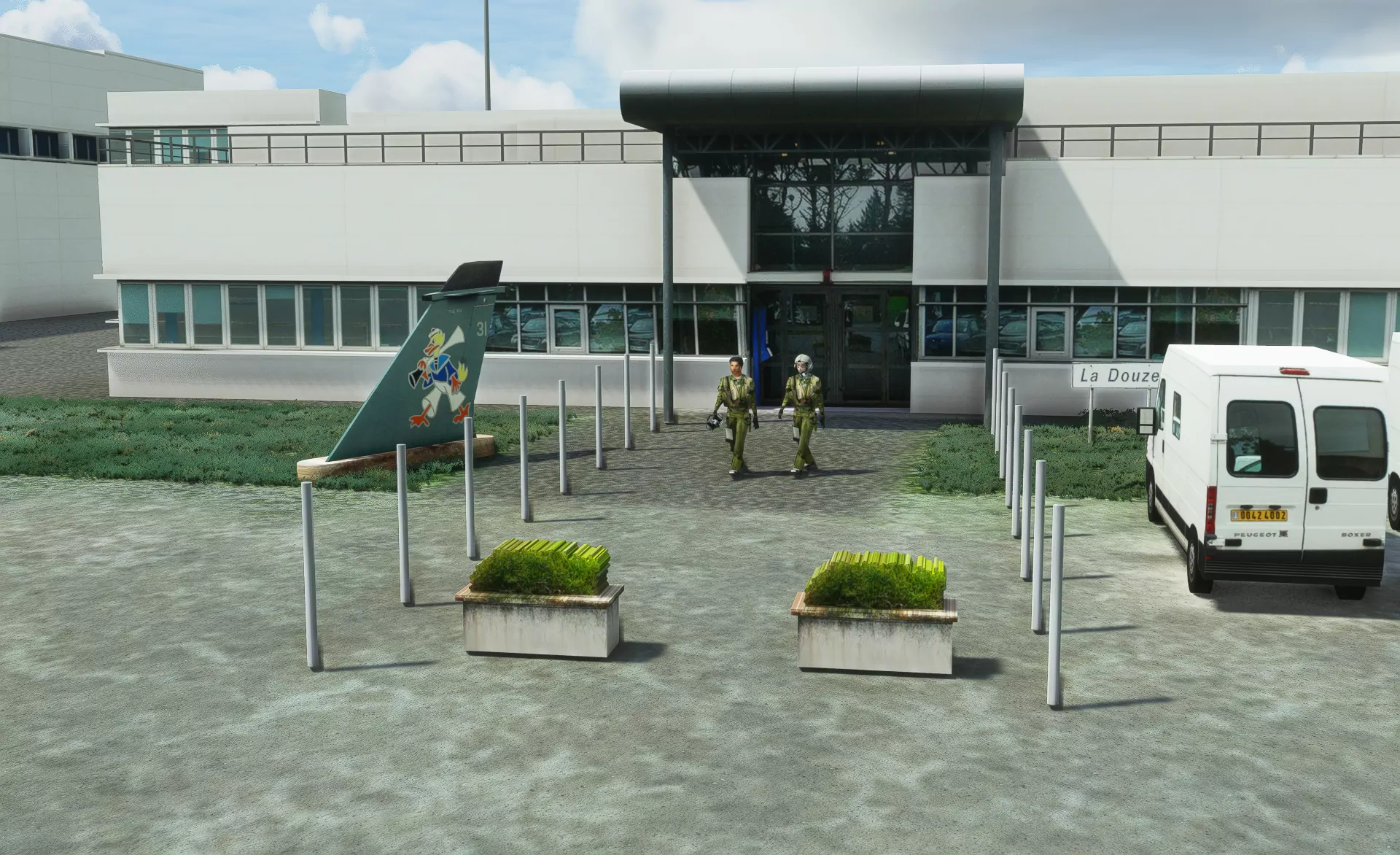 Авиабаза LFRJ ( Сен-Серве, Франция )