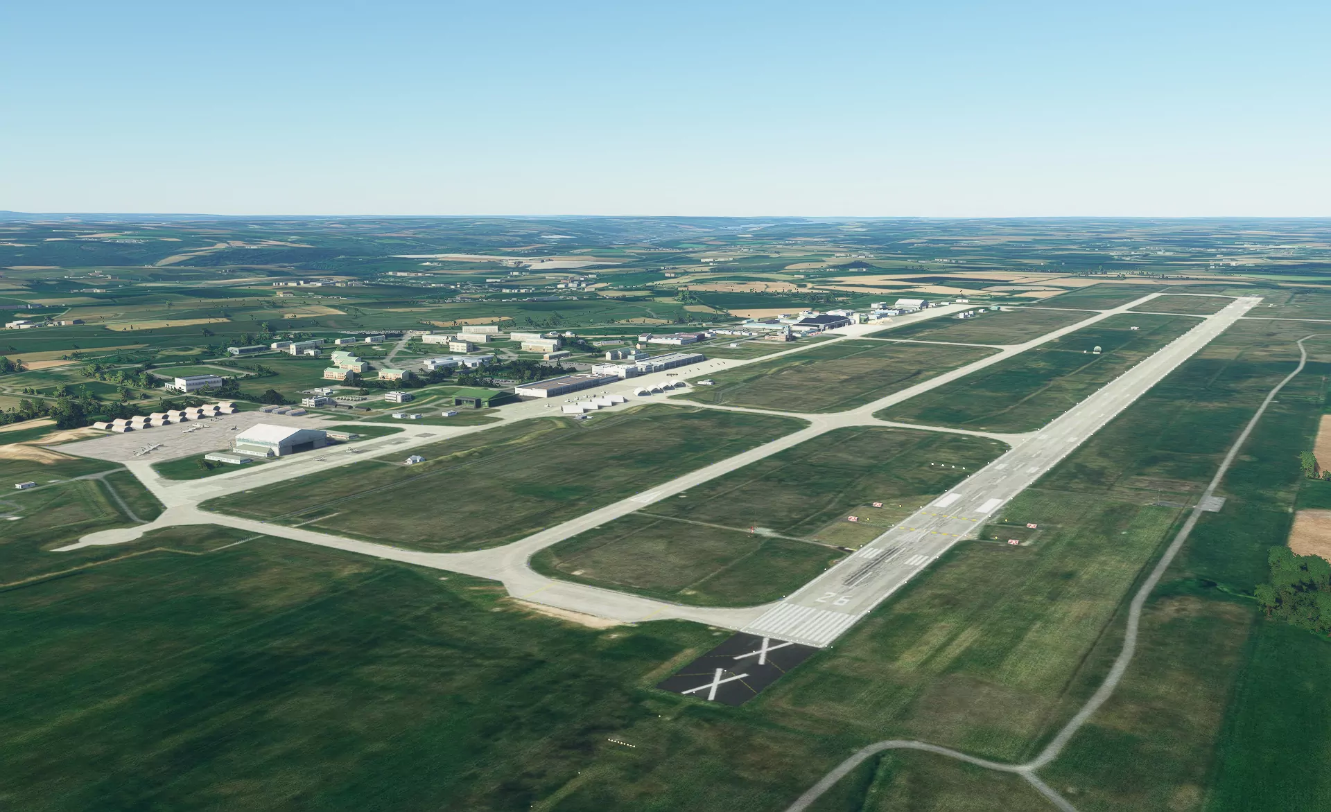 Авиабаза LFRJ ( Сен-Серве, Франция )