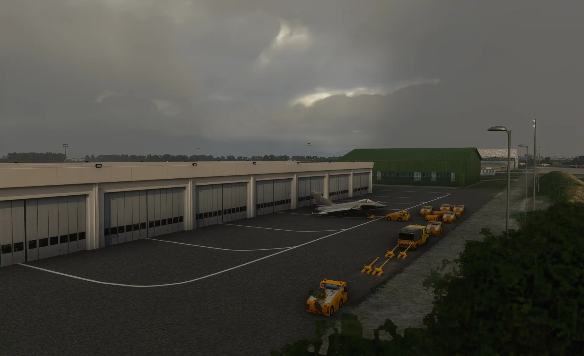 Авиабаза LFRJ ( Сен-Серве, Франция )