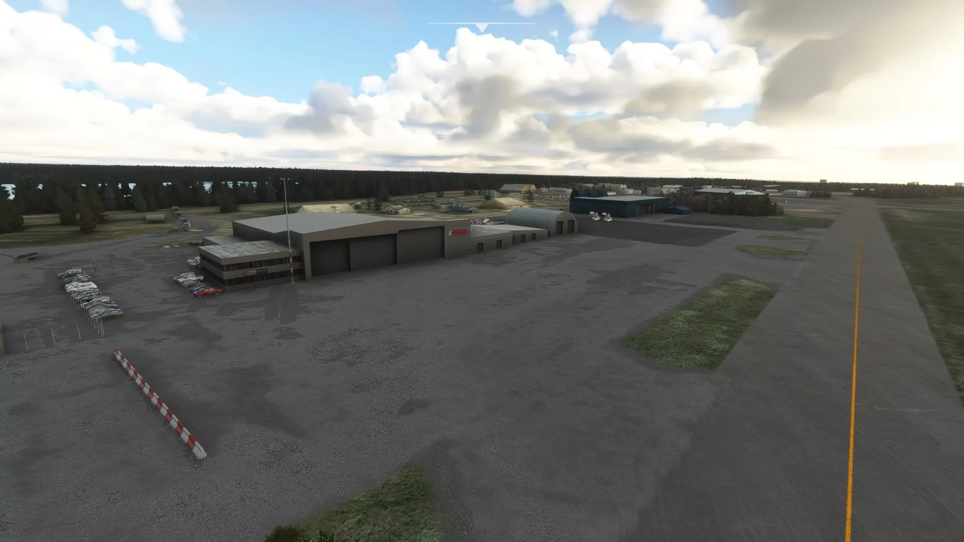 Аэропорт CYZF ( Йеллоунайф, Канада )