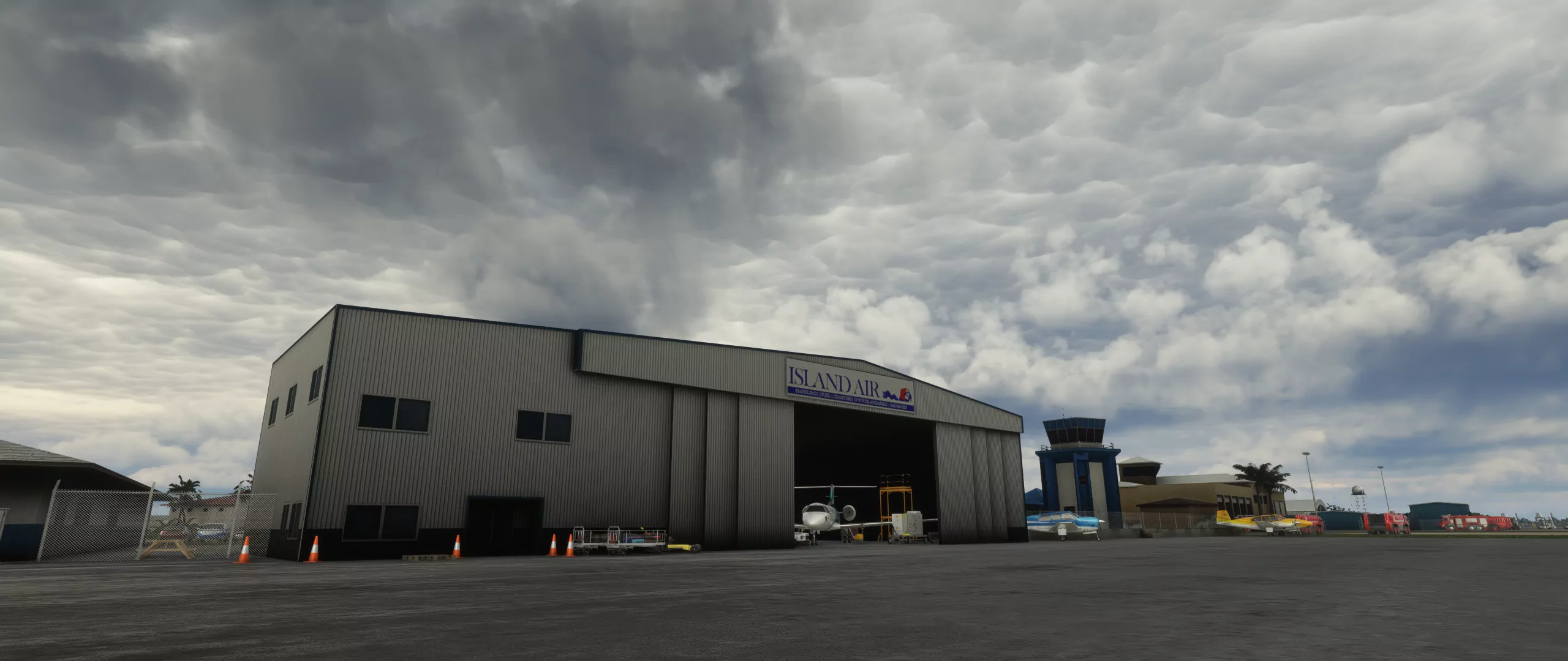 Аэропорт MWCR ( Большой Кайман, Каймановы острова )