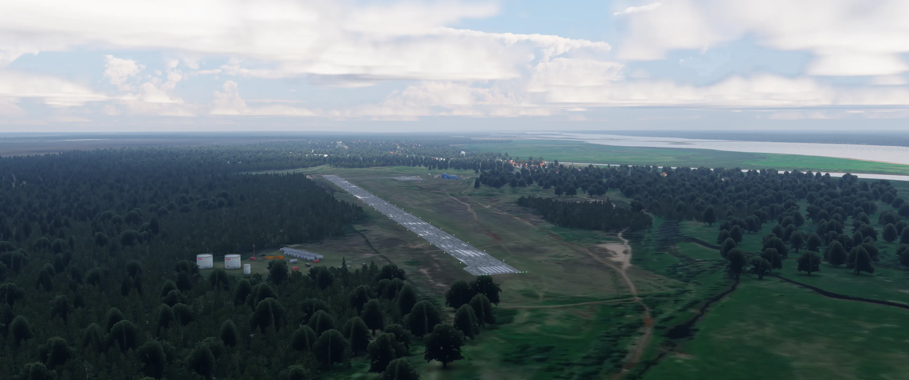 Аэропорт ULAE ( Мезень, Россия )